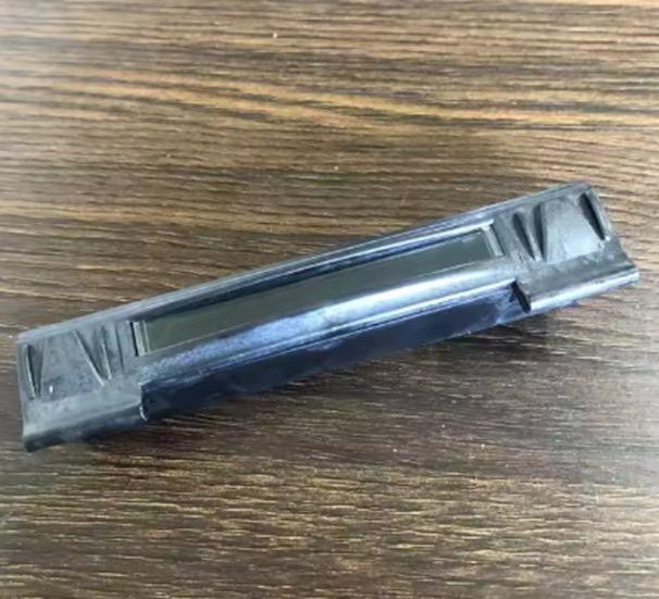 AV6481 / T45 / T40 / JW4106 – Heater Protective Cover• غطاء حماية لوحدة التسخين• يحمي منطقة الـ Heater أثناء عملية التسخين• يساعد على حماية المكونات من الغبار والصدمات• متوافق مع الموديلات المذكورة• النوع: قطعة غيار لجهاز Fusion Splicer