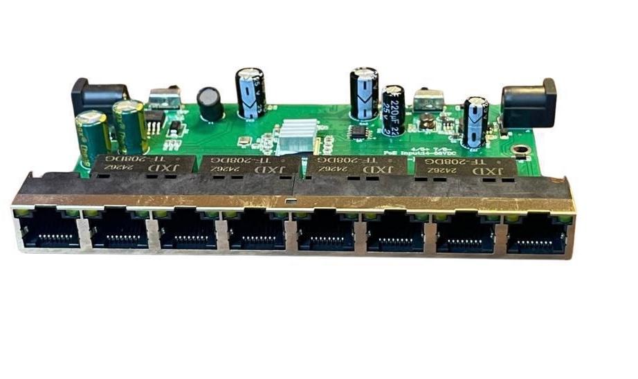 HUB 8 PORT POE 10-100
